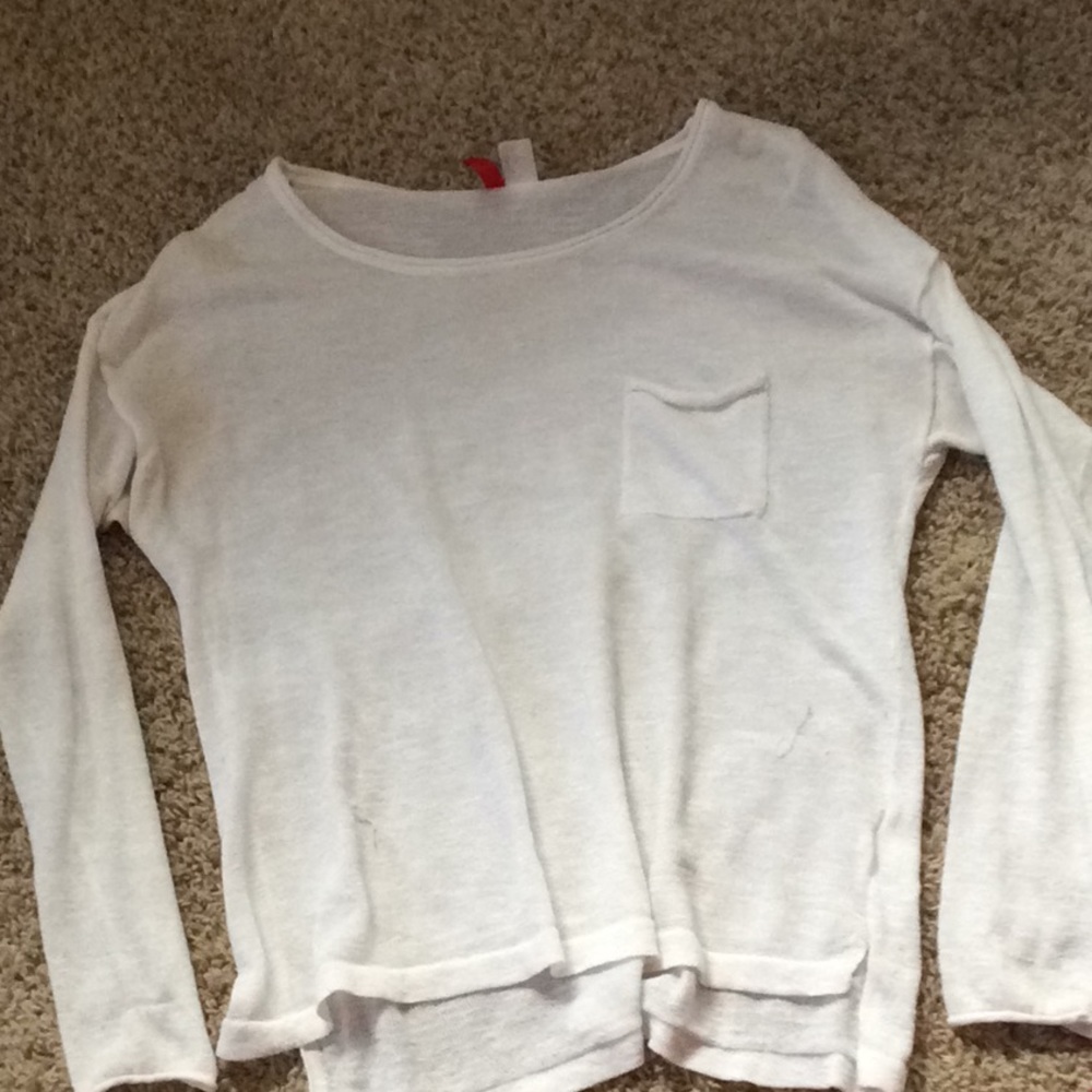 Lightweight sweater